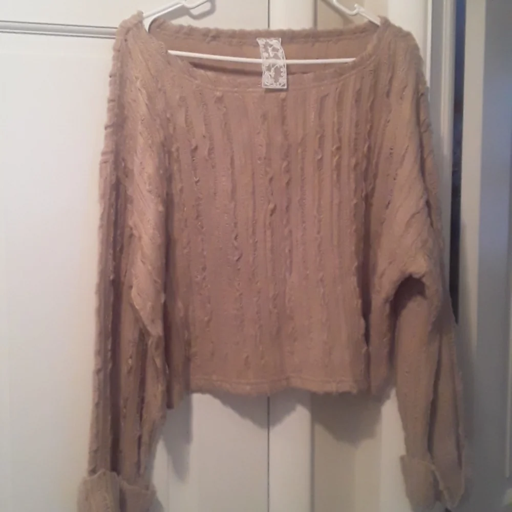 Ladies Tan Sweater - Picture 1 of 5